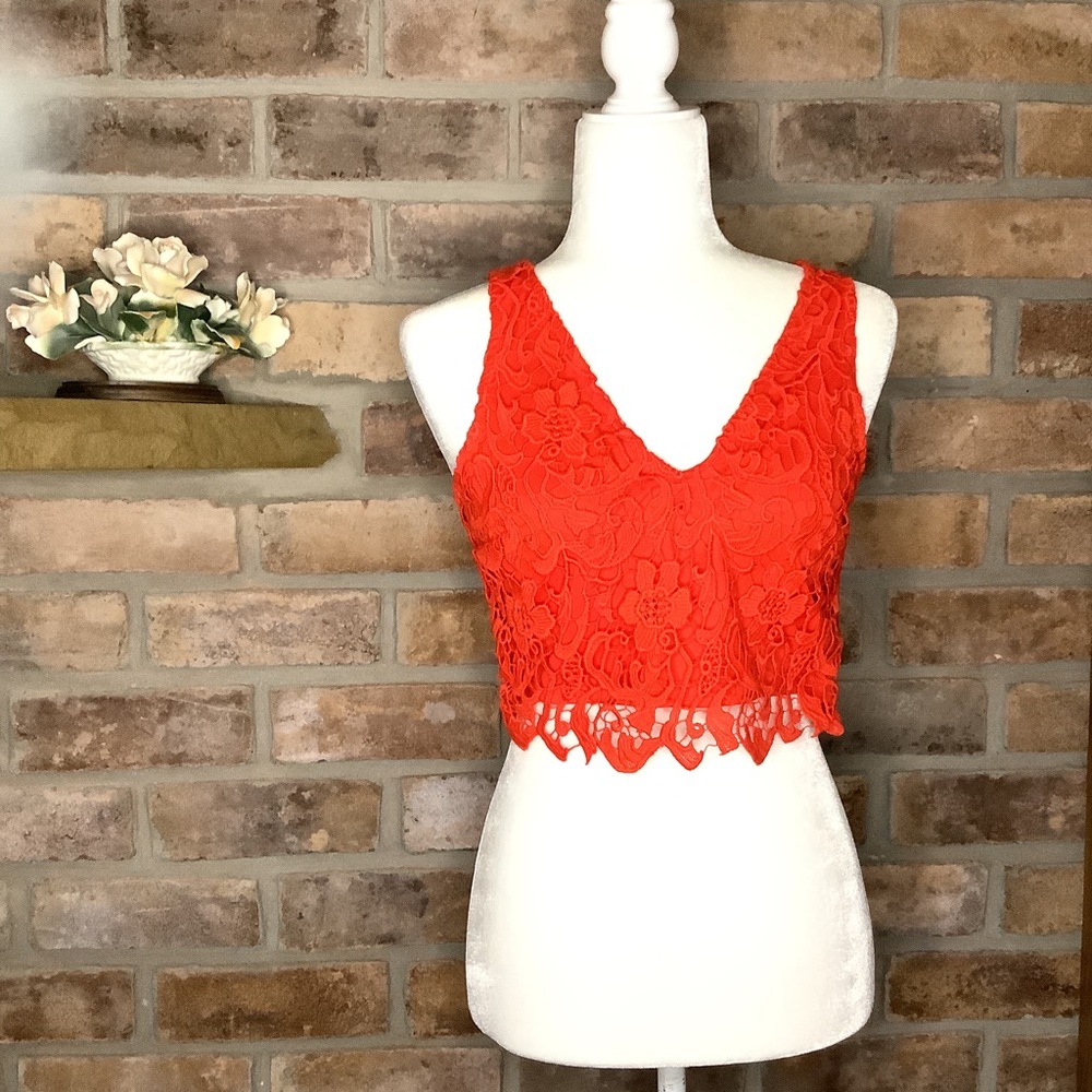 LEITH Crocheted Red Lace Crop Top 124